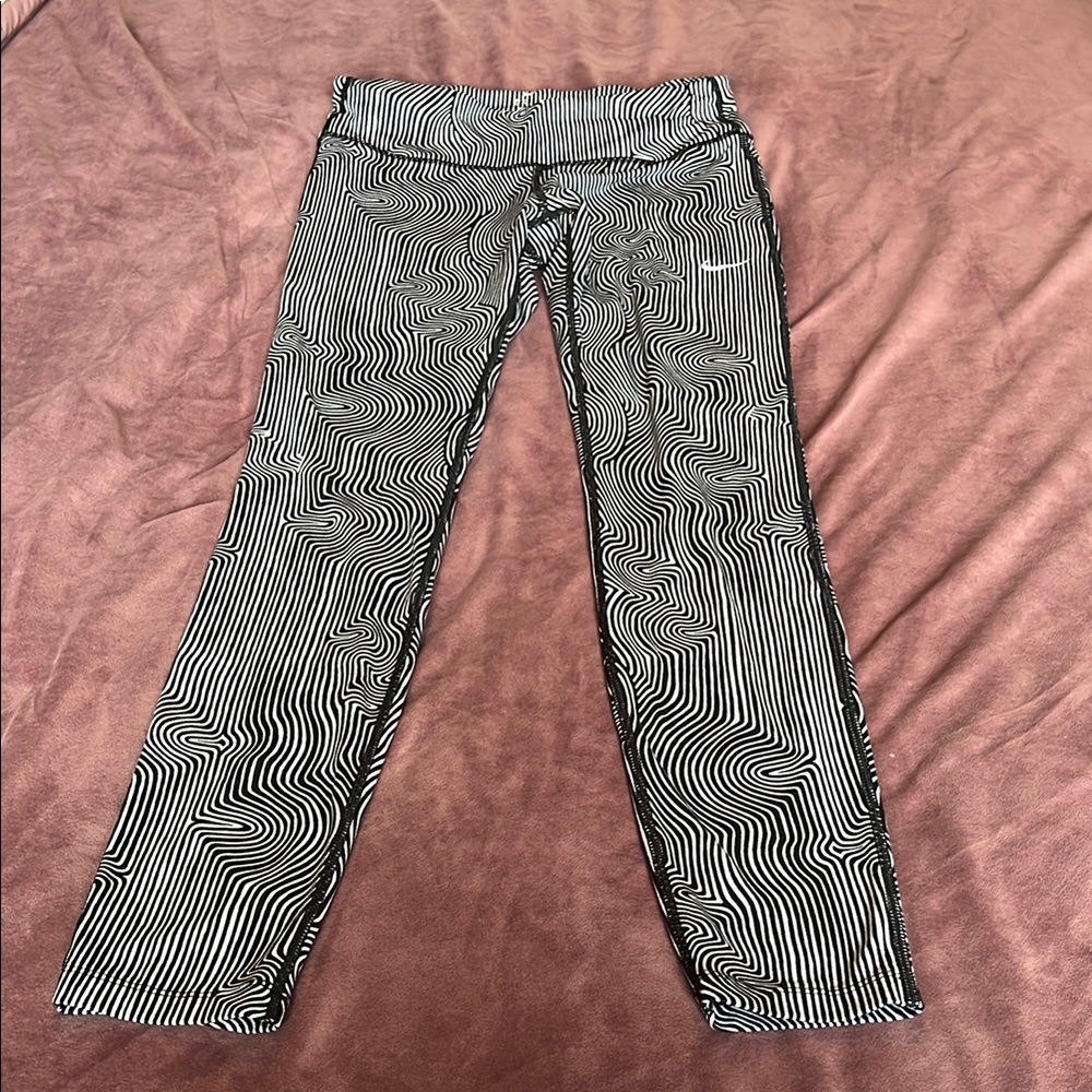 Nike Dri-Fit Running Black and White Leggings